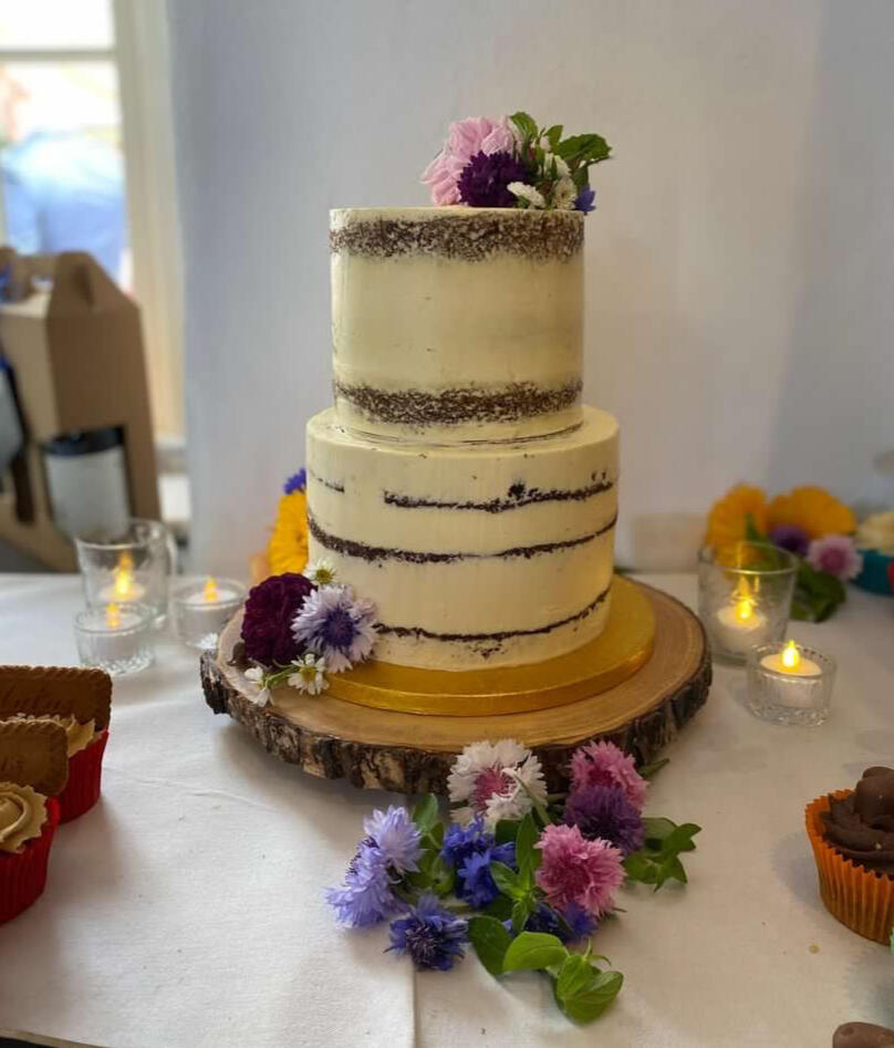 Semi naked wedding cake